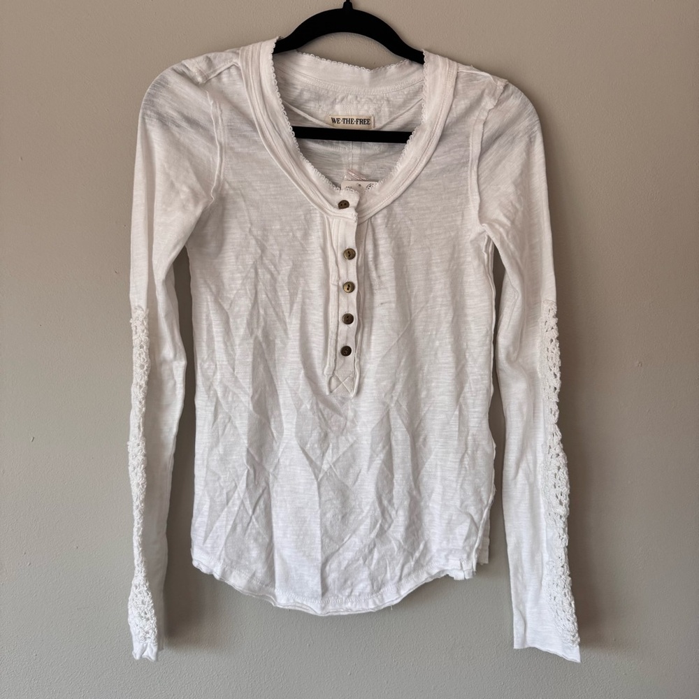 Free People Our Song Henley Top White Lace Cuff Long Sleeve XS NWT - Picture 2 of 13